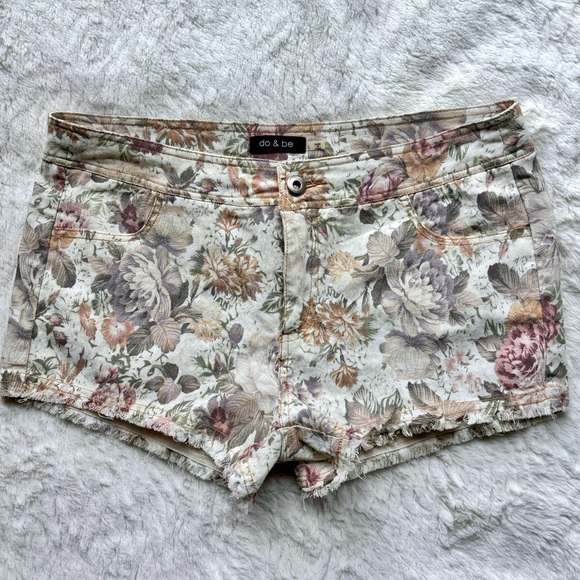 NWOT Do & Be Denim Floral Shorts - Picture 2 of 9